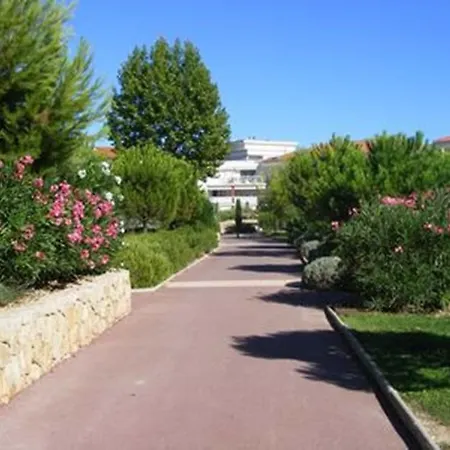 Feels Like Juan Flore - Air-conditioned Furnished With Terrace & Parking Antibes